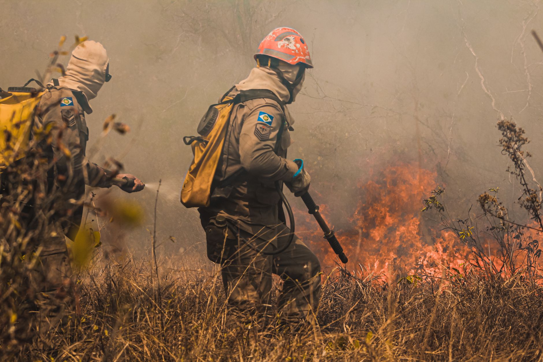 Incendio al Moregallo, chiusa la galleria Parè sulla Sp 583