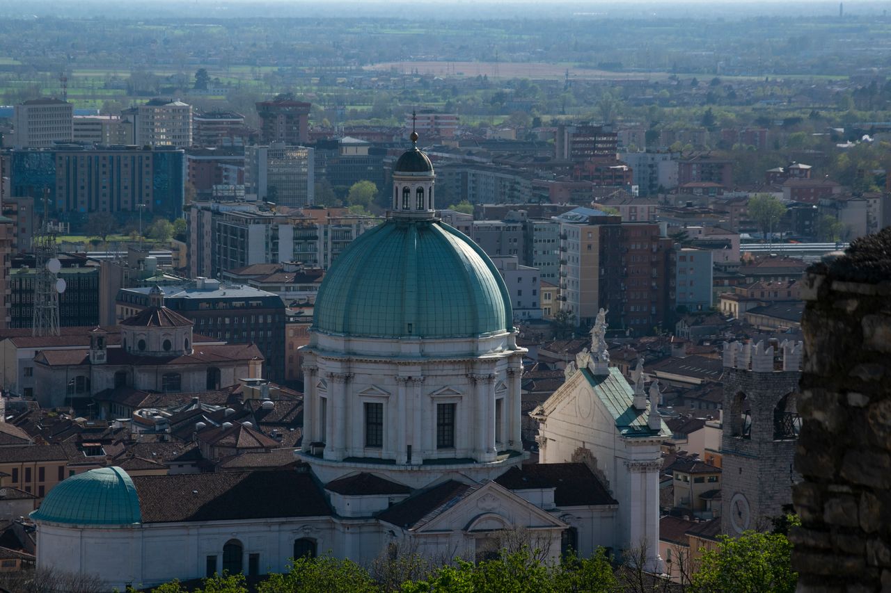 Brescia, ex Caffaro: nuova piazza e 41 posti auto