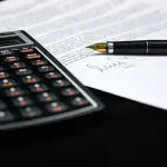 Geometra indebitato per 274 mila euro: il Tribunale di Brescia approva il piano di sovraindebitamento