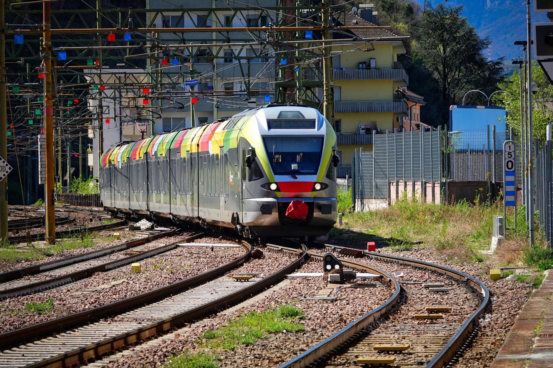 Sondrio, minorenne molestata sul treno: fermato un trentenne