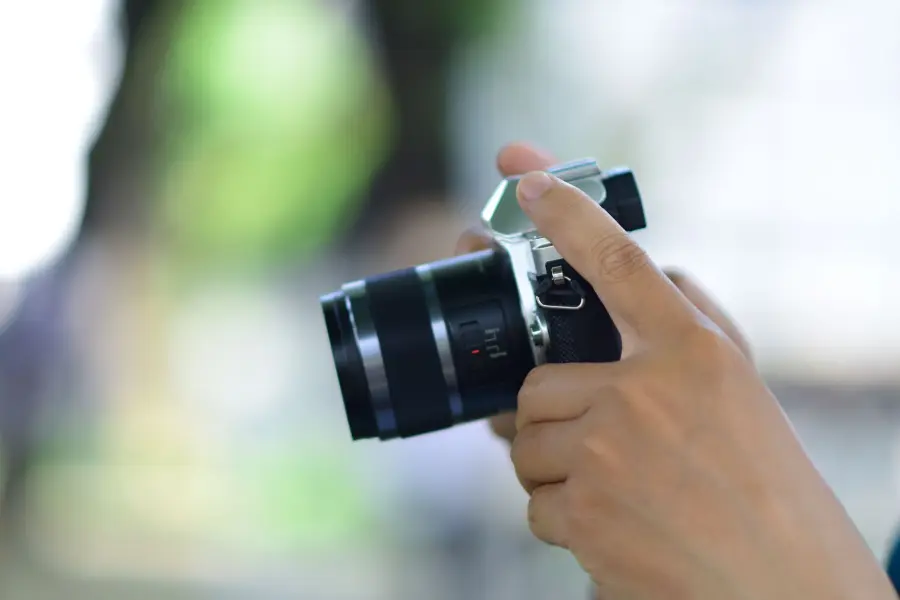 Brescia, concorso gratuito per giovani scrittori e fotografi