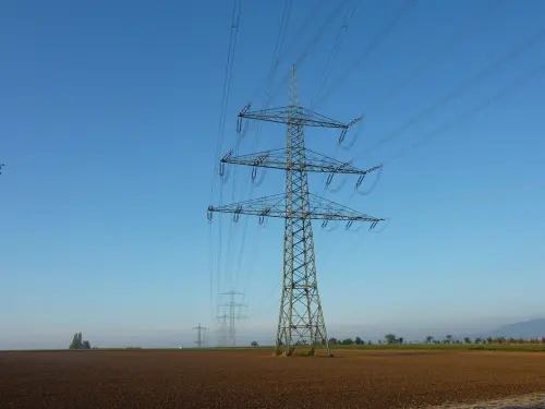 Lombardia, nuova legge per autorizzare le reti elettriche